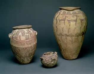 Vaso decorato con vari fregi di animali e motivi geometrici, egiziano, Periodo Naqada I (4000-3500 a.C.) e Periodo Naqada II (3500-3100 a.C.)